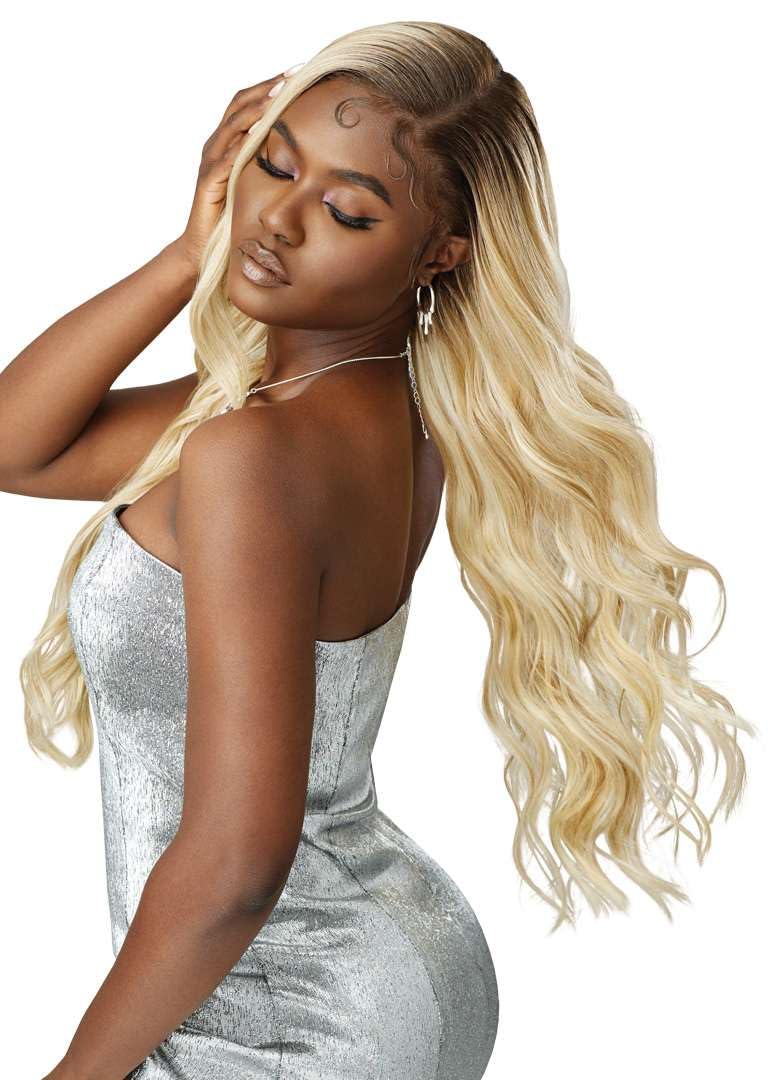 Outre Swirlista Swirl 102 Lace Front Wig with Melted Hairline