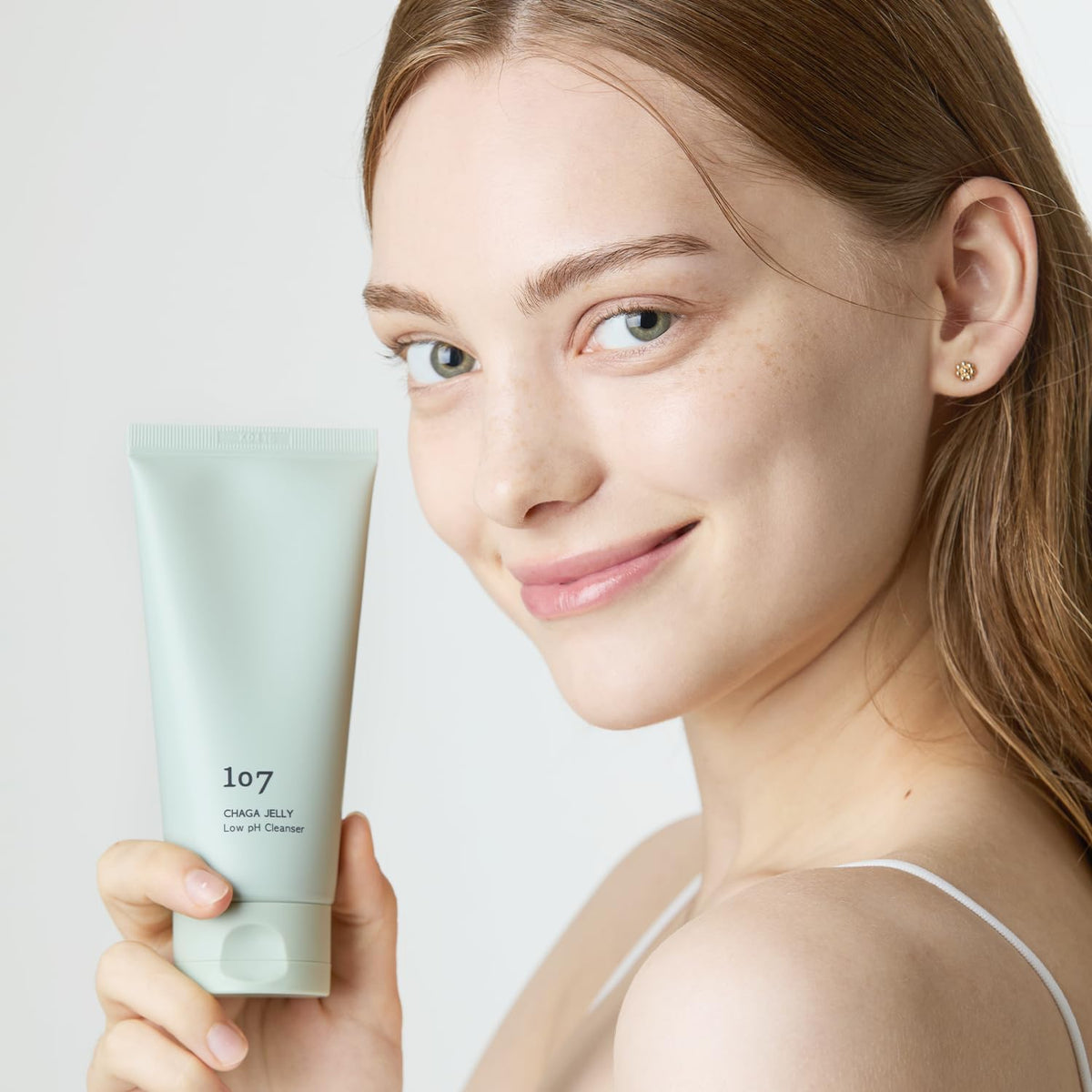 107 Chaga Jelly Gentle Gel Cleanser, Low-pH Cleanser for Sensitive Skin