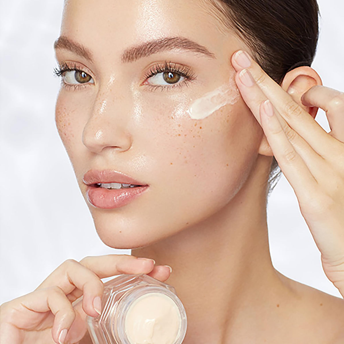 Charlotte Tilbury Magic Eye Rescue Under Eye Cream