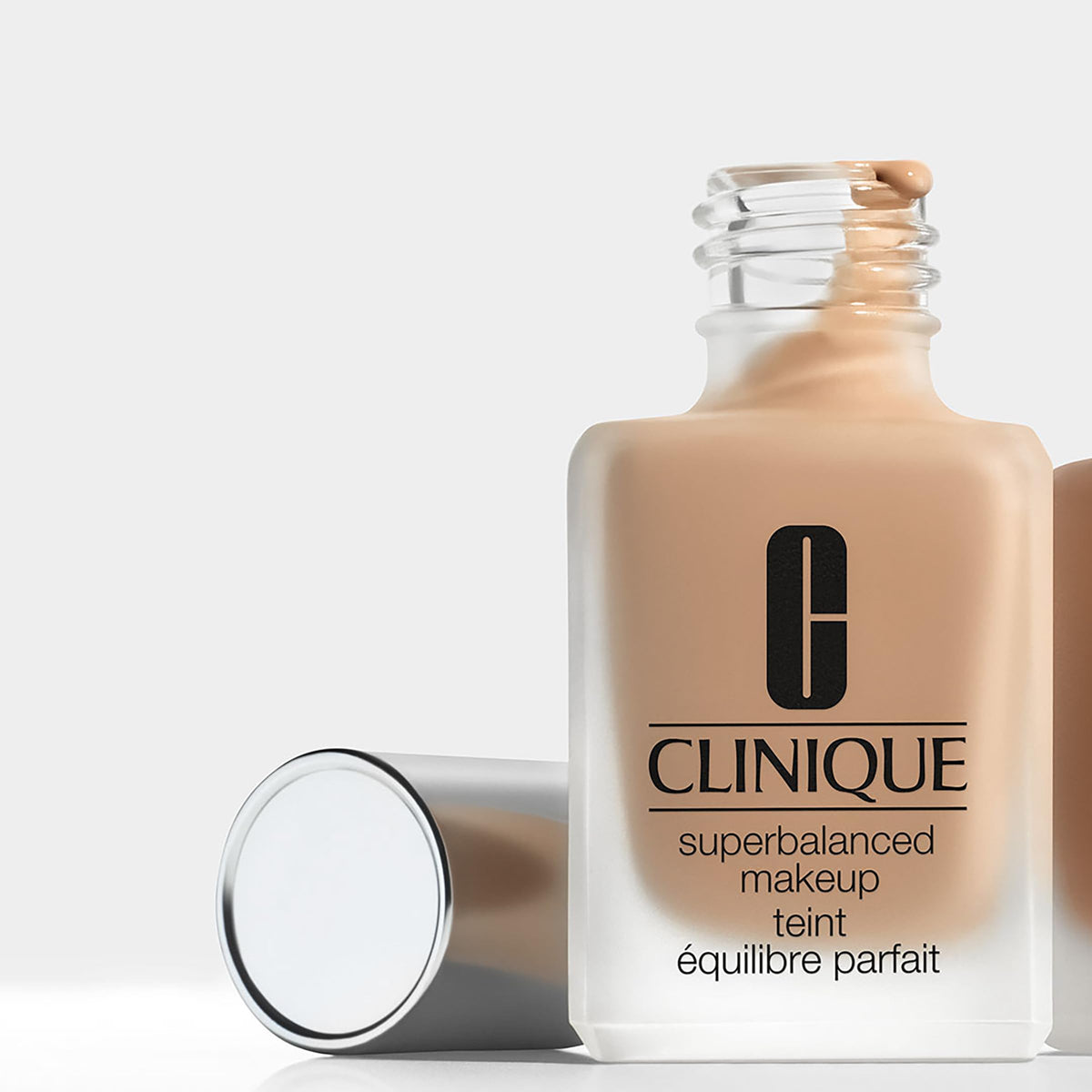 Clinique Superbalanced Oil-Free Liquid Foundation Makeup