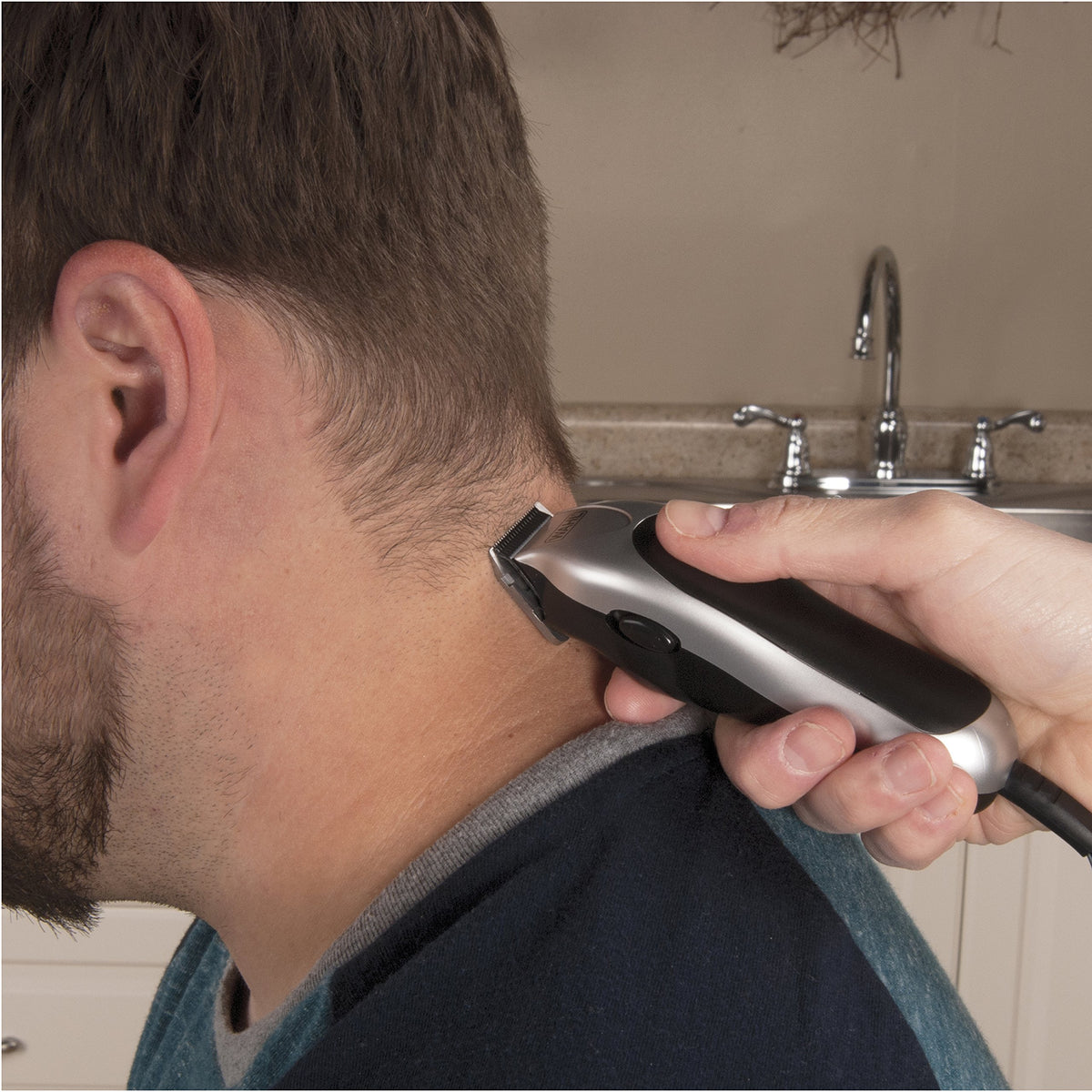 WAHL Mini Pro Compact Clipper Kit, 13-Piece, #9307-00